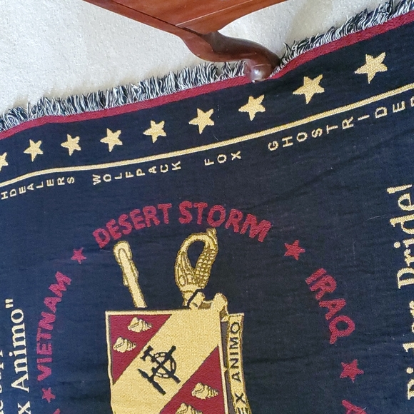 1ST CALVARY DIVISION THROW - Picture 5 of 10